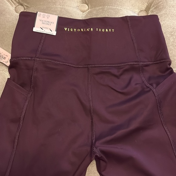 Victoria’s Secret softest legging, ever, Studio 7/8 legging in plum, new - Picture 7 of 10